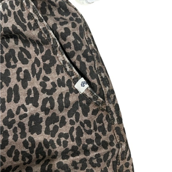 NWT Wallflower sweat shorts - Picture 3 of 4